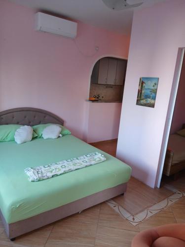 Apartman sa spavaćom (Br 10)